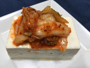 豆腐のキムチのせの画像